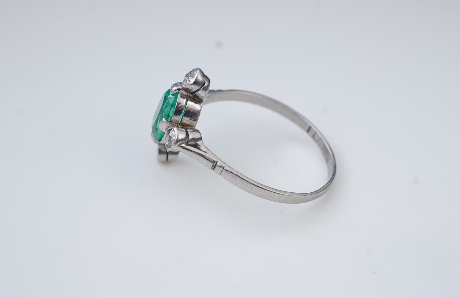 An Art Deco emerald and diamond ring, first half 20th century